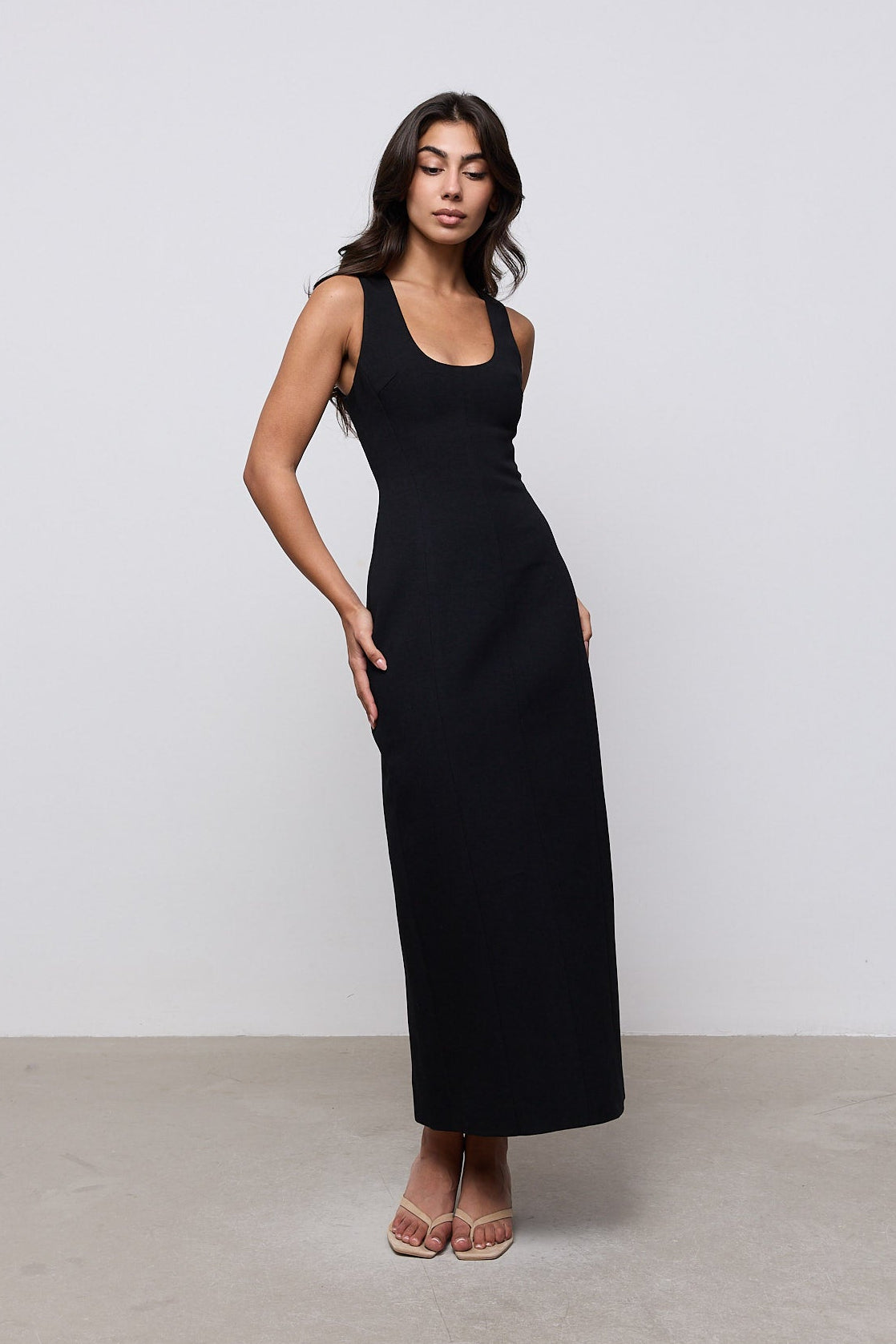 odd muse london black dress Cotton Mix Midi – this piece is crafted