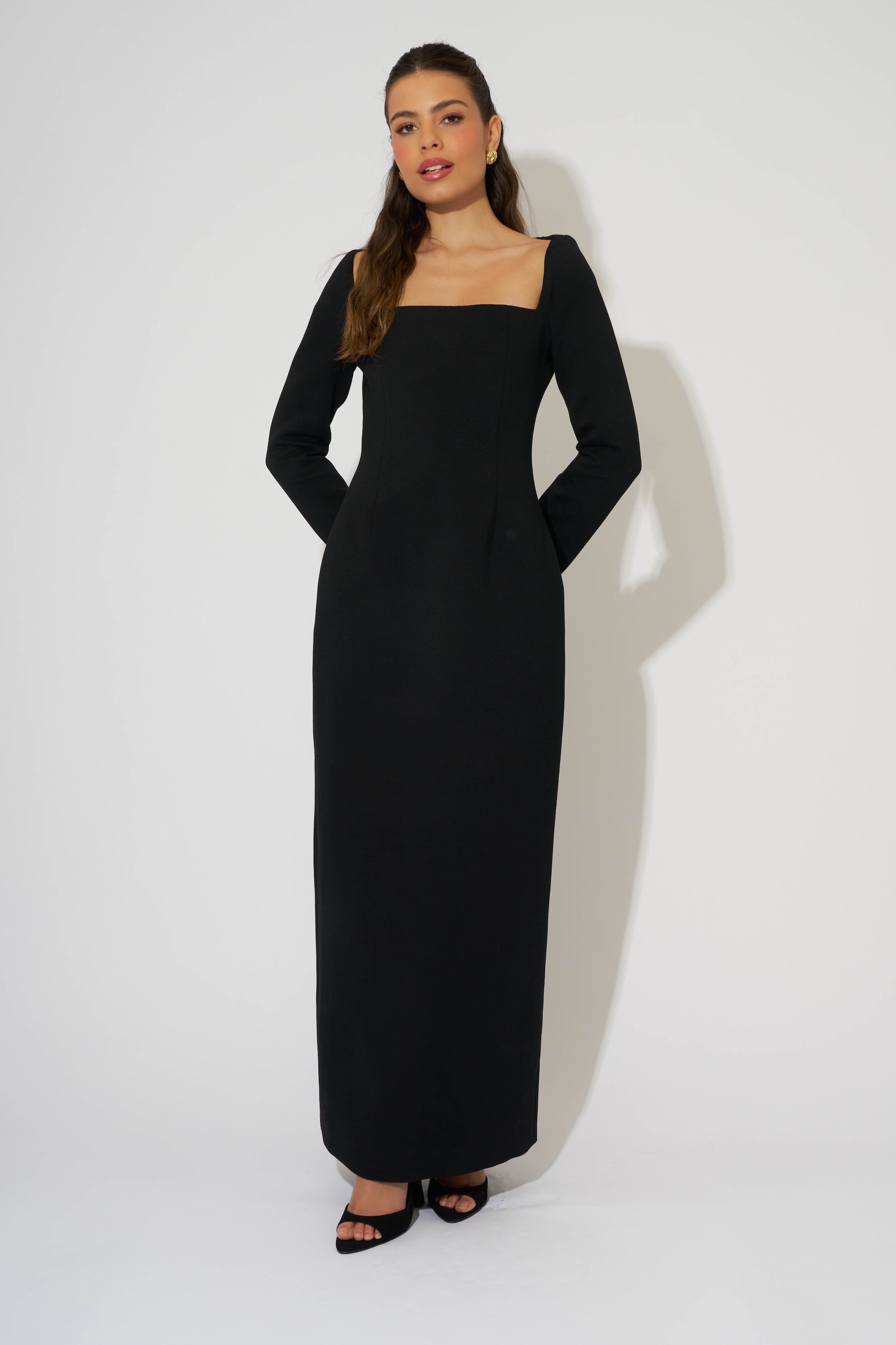 Framed Neckline Maxi Dress – Odd Muse